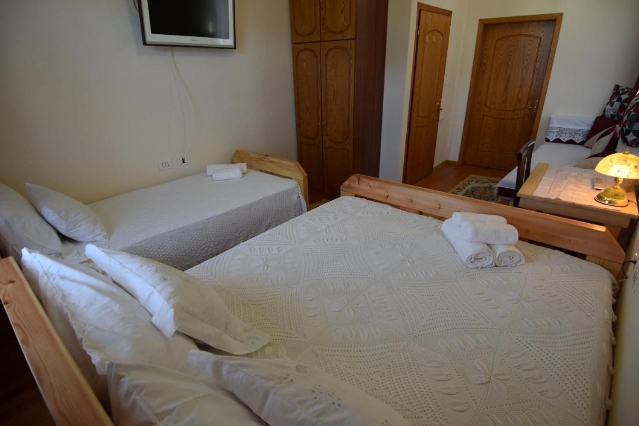 Hotel Brahimi Gjirokastër Extérieur photo