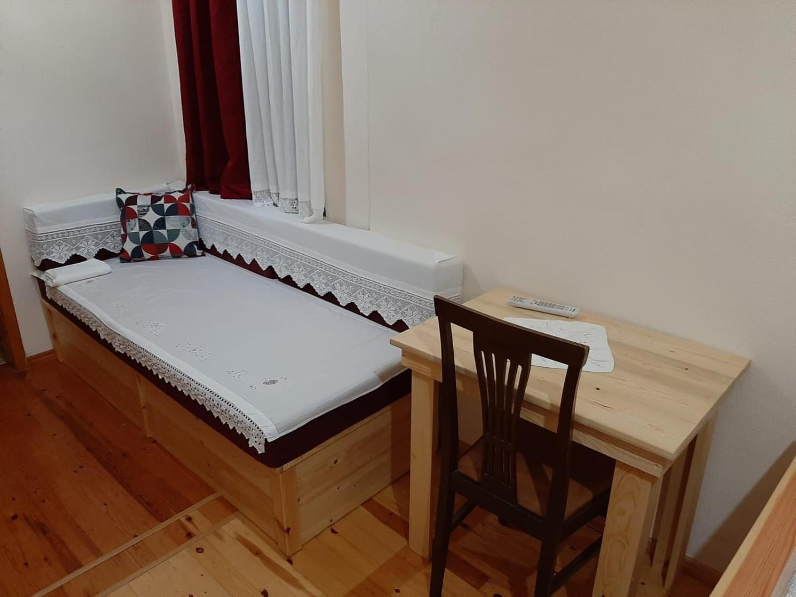 Hotel Brahimi Gjirokastër Extérieur photo